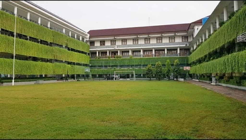 Gelar Pameran Seni Rupa, SMA Labschool Hadirkan Mentri Pariwisata dan Ekonomi Kreatif