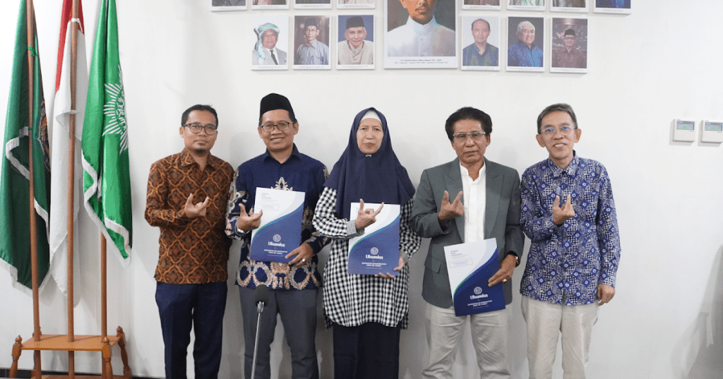 Apresiasi Pengabdian Tendik, Uhamka Sejahterahkan Pensiunan Lewat SK Rektor