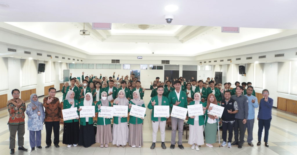 Lazismu Uhamka Salurkan 112 Beasiswa Sang Surya, 12 Mahasiswa Penghafal Qur’an Turut&nbsp;Menerimanya